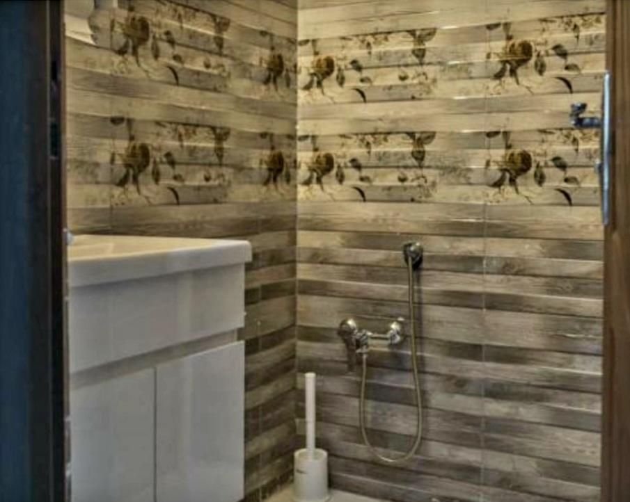 اجاره روزانه وهفتگی سوئیت مبله مرکز شهر باپارکینگ|اجارهٔ کوتاهمدت آپارتمان و سوئیت|همدان, |دیوار