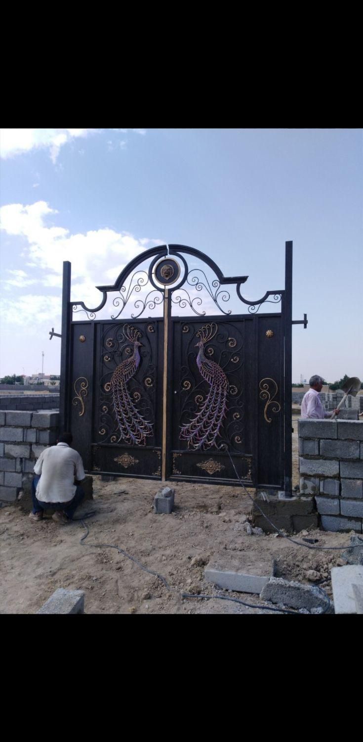 زیر قیمت در پارکینگ درب باغی حیاط باغ حیاطی اهنی|مصالح و تجهیزات ساختمان|تهران, مخصوص|دیوار