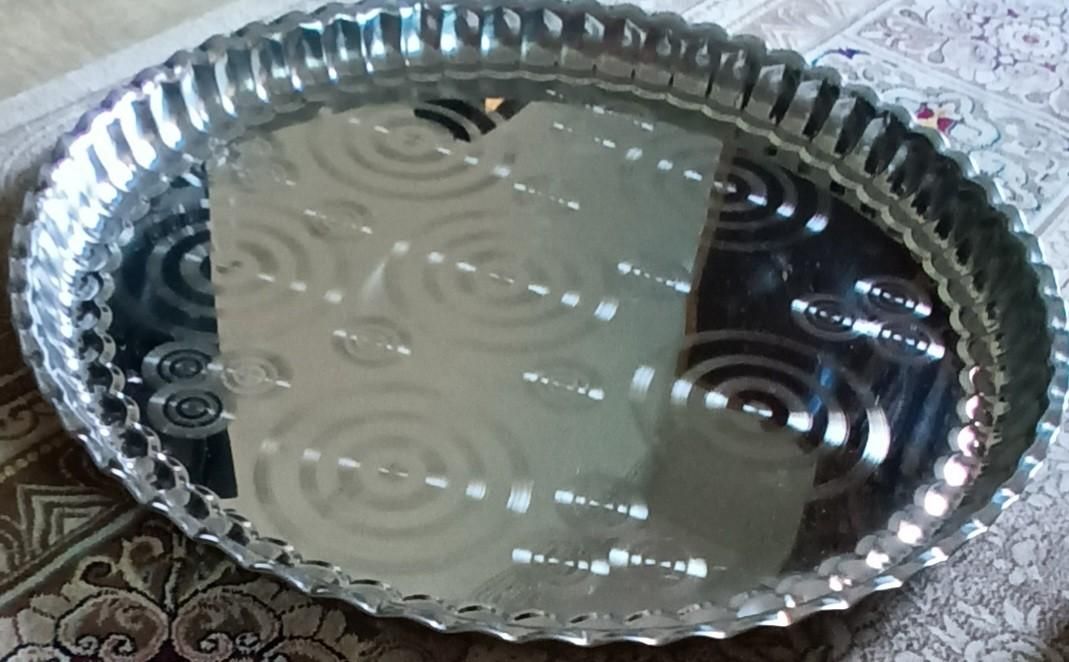 سینی لب کنگره ای در انواع سایز|ظروف سرو و پذیرایی|اصفهان, ارزنان|دیوار
