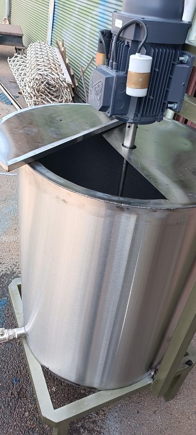 ابسردکن/ شیرسردکن/ اب سر کن/ شیر سرد کن /شیردوش|ماشینآلات صنعتی|شیراز, باغ تخت|دیوار