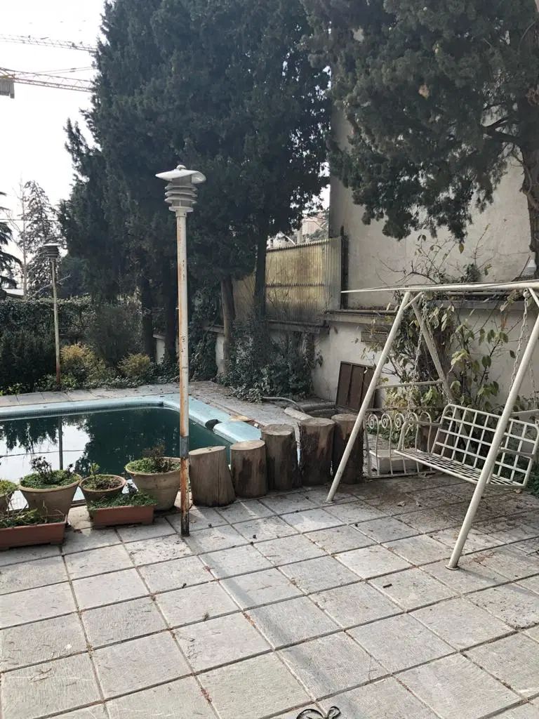 ۶۰۰ متر جنوبی، فرعی دیپلماتیک با بنای قابل سکونت|فروش زمین و ملک کلنگی|تهران, اقدسیه|دیوار