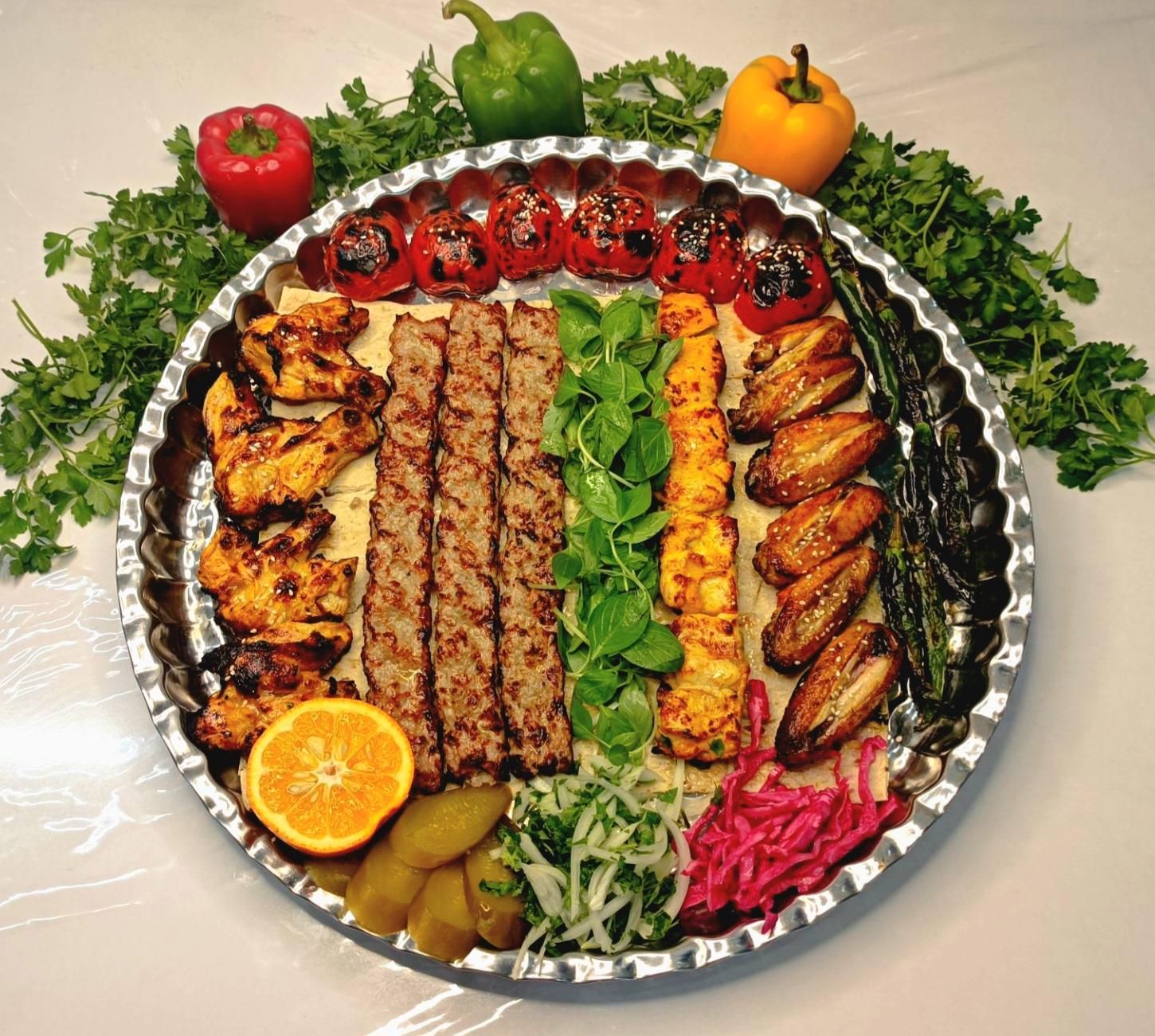 استخدام نیروی کار خانم وآقا|استخدام خدمات فروشگاه و رستوران|مشهد, رستگار|دیوار
