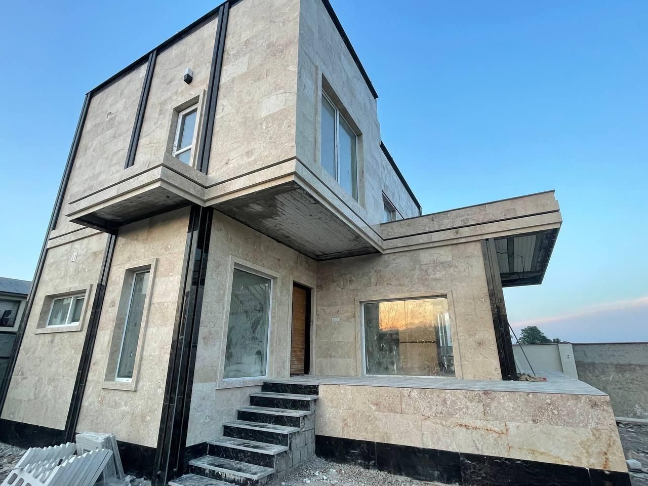 ویلا نوساز دوبلکس ۳۰۰متر زمین ۲۲۰متر بنا|فروش خانه و ویلا|رضوانشهر, |دیوار