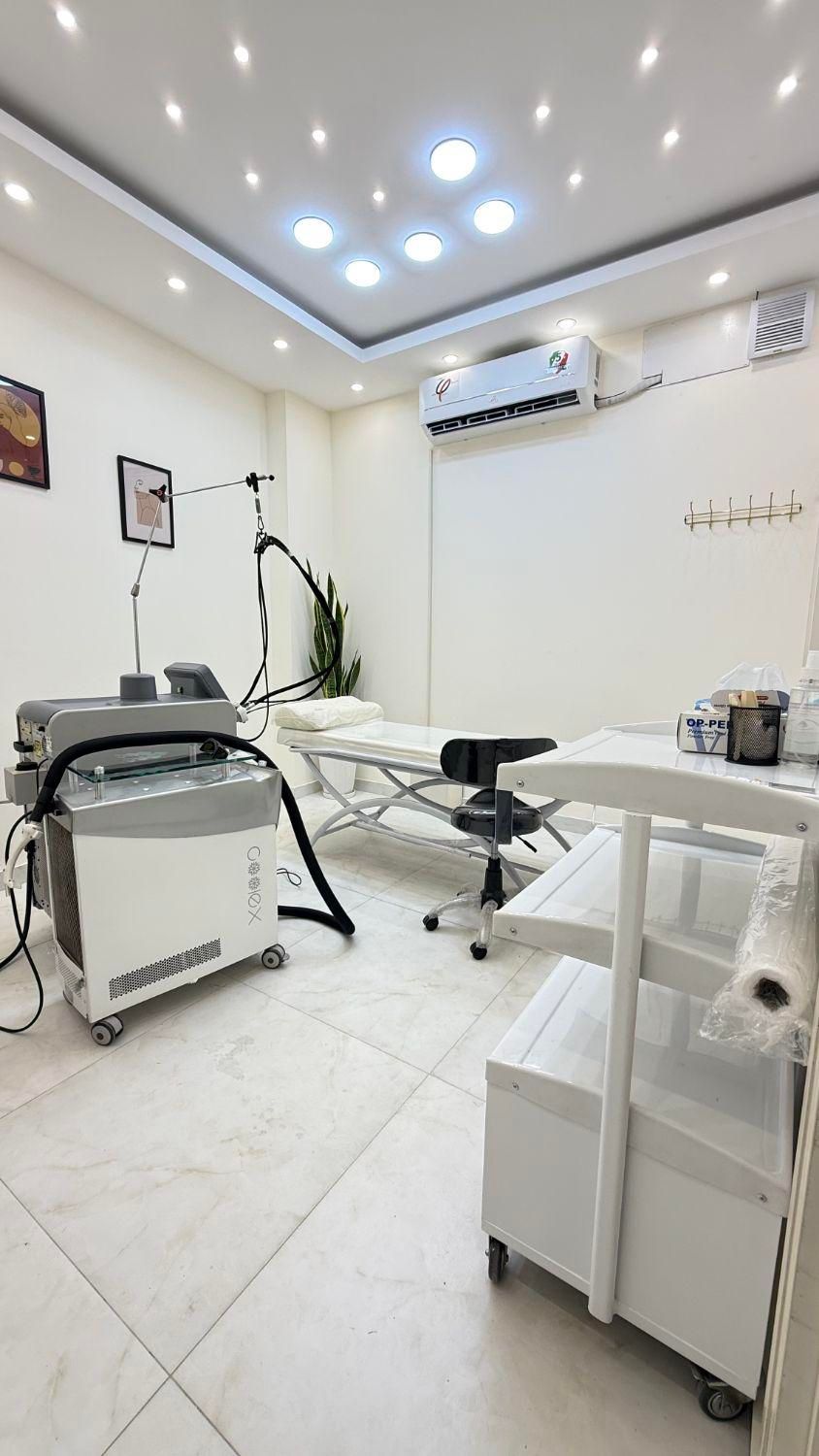 لیزرموهای زائدبادستگاه کندلاآمریکایی کلینیک راویس|خدمات آرایشگری و زیبایی|کاشان, رجایی|دیوار