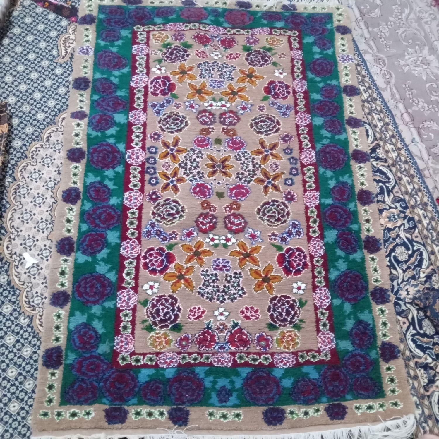 قالی گل رز|فرش|بجنورد, |دیوار