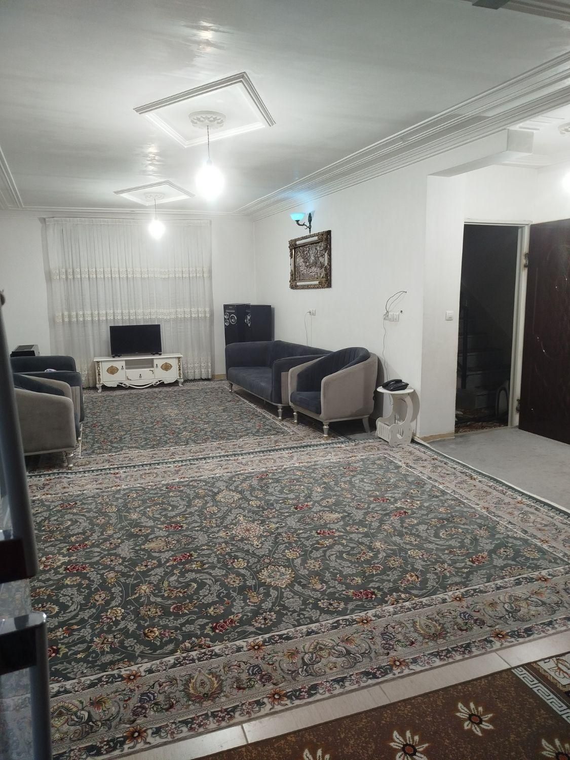 فروش خانه ویلایی ۱۶۵ متری ۲ خوابه درروستای کنجینه|فروش خانه و ویلا|همدان, |دیوار