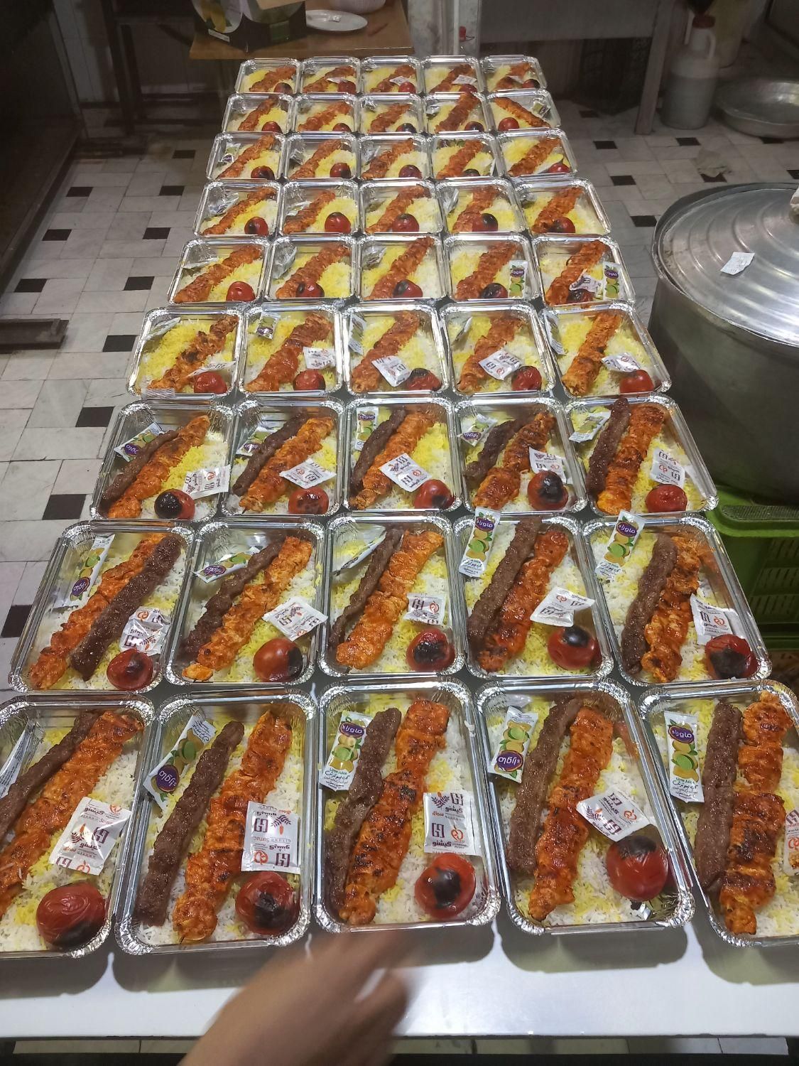 تهیه غذای گل نرجس|خدمات پذیرایی، مراسم|قم, هنرستان|دیوار