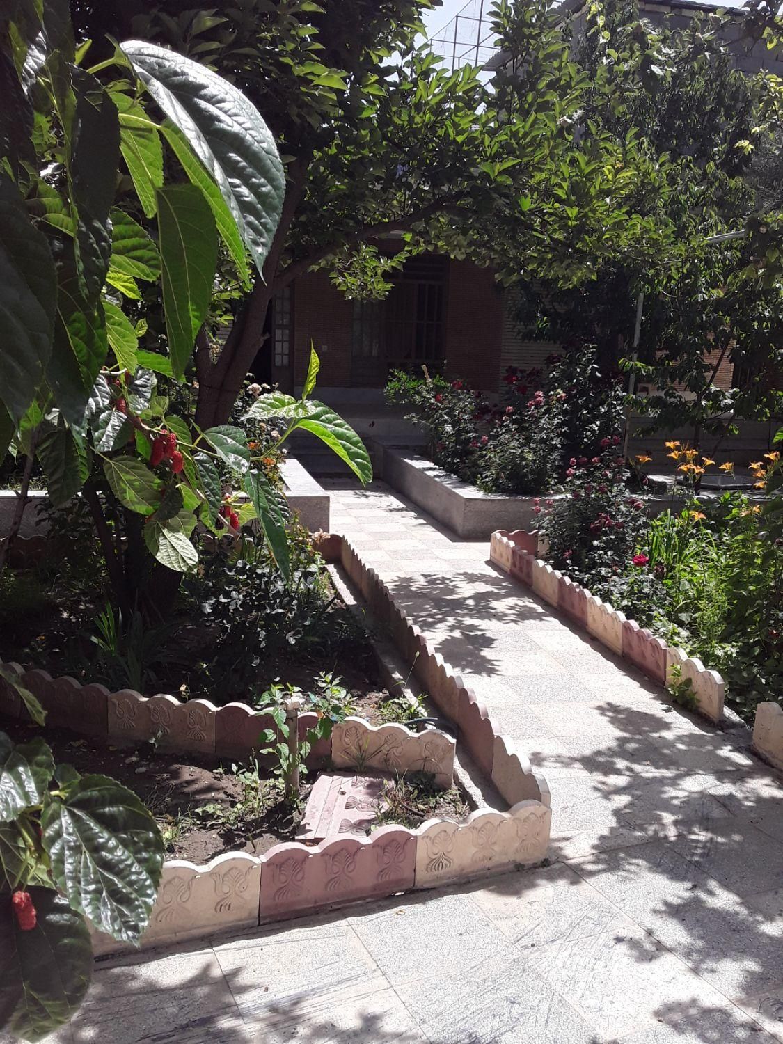 اجاره خانه باغ ویلا آپارتمان ۴۵۰ متری روستای خبر|اجارهٔ کوتاه‌مدت ویلا و باغ|بندرعباس, |دیوار