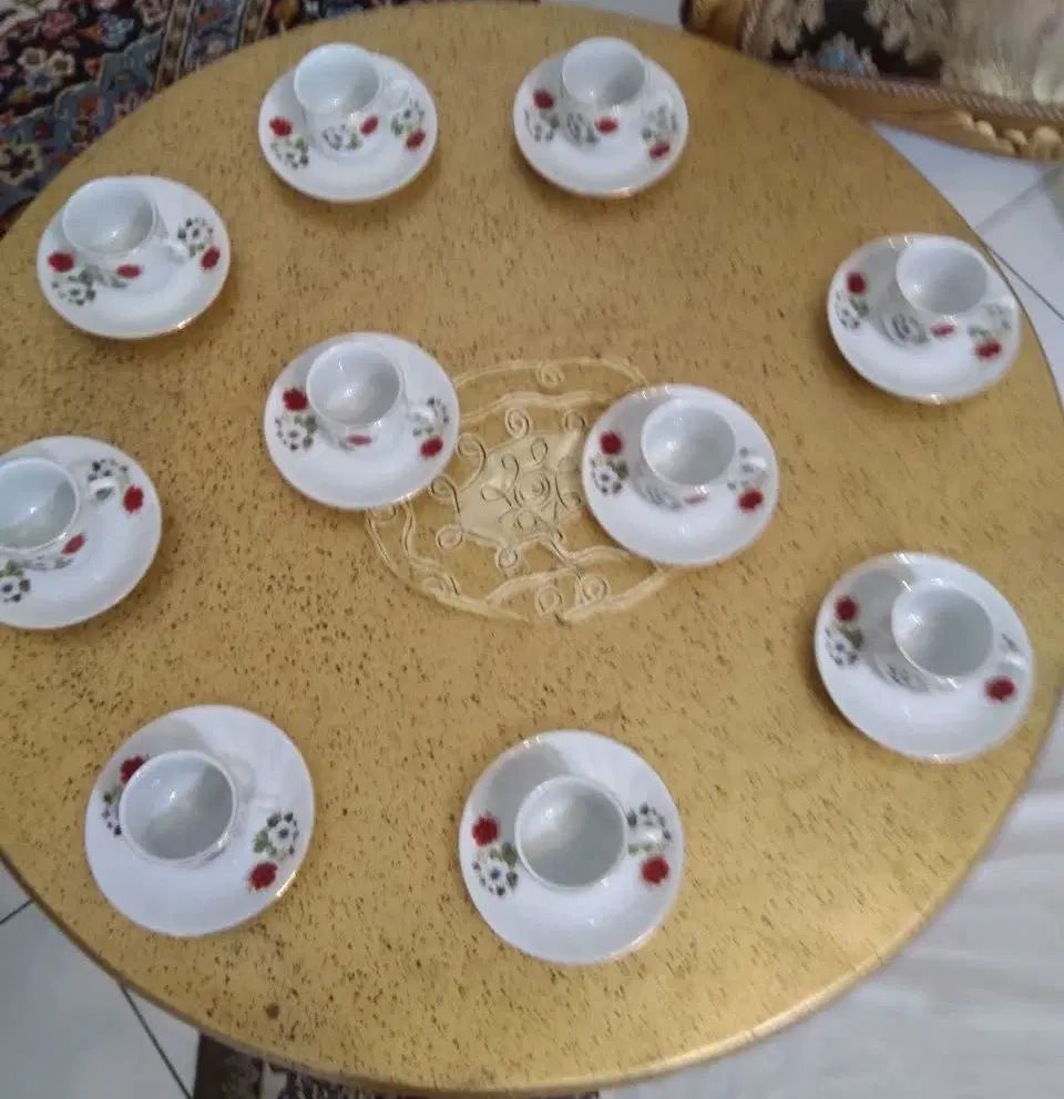فنجان و نعلبکی چینی 10نفره طرح گل شاد مارک زرین|ظروف سرو و پذیرایی|تهران, دانشگاه شریف|دیوار