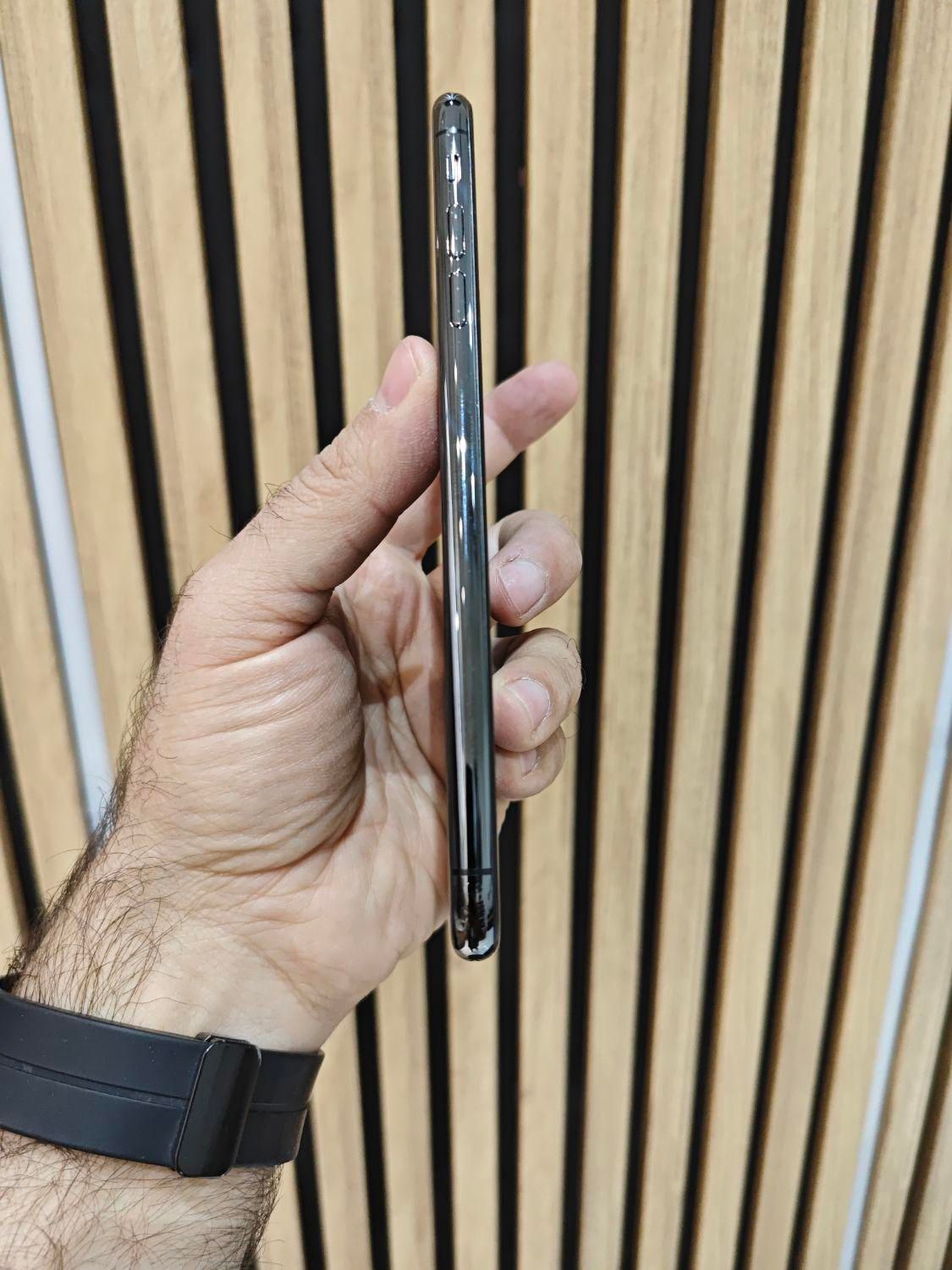 اپل iPhone XS Max با حافظهٔ ۶۴ گیگابایت|موبایل|تهران, صادقیه|دیوار