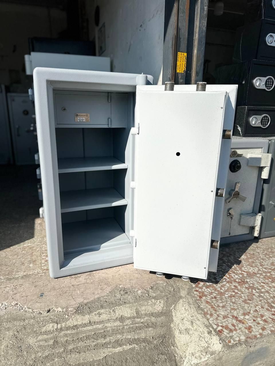 گاوصندوق 750s کلیدتاشو مرتب تمیز به شرط گاو صندوق|ابزارآلات|تهران, دهکده المپیک|دیوار