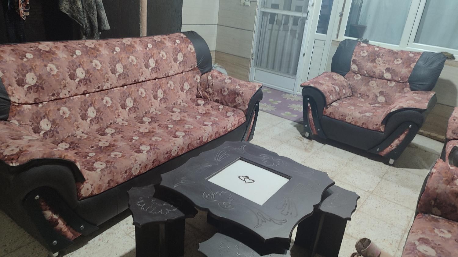 مبل|مبلمان خانگی و میز عسلی|تربتحیدریه, منظر|دیوار