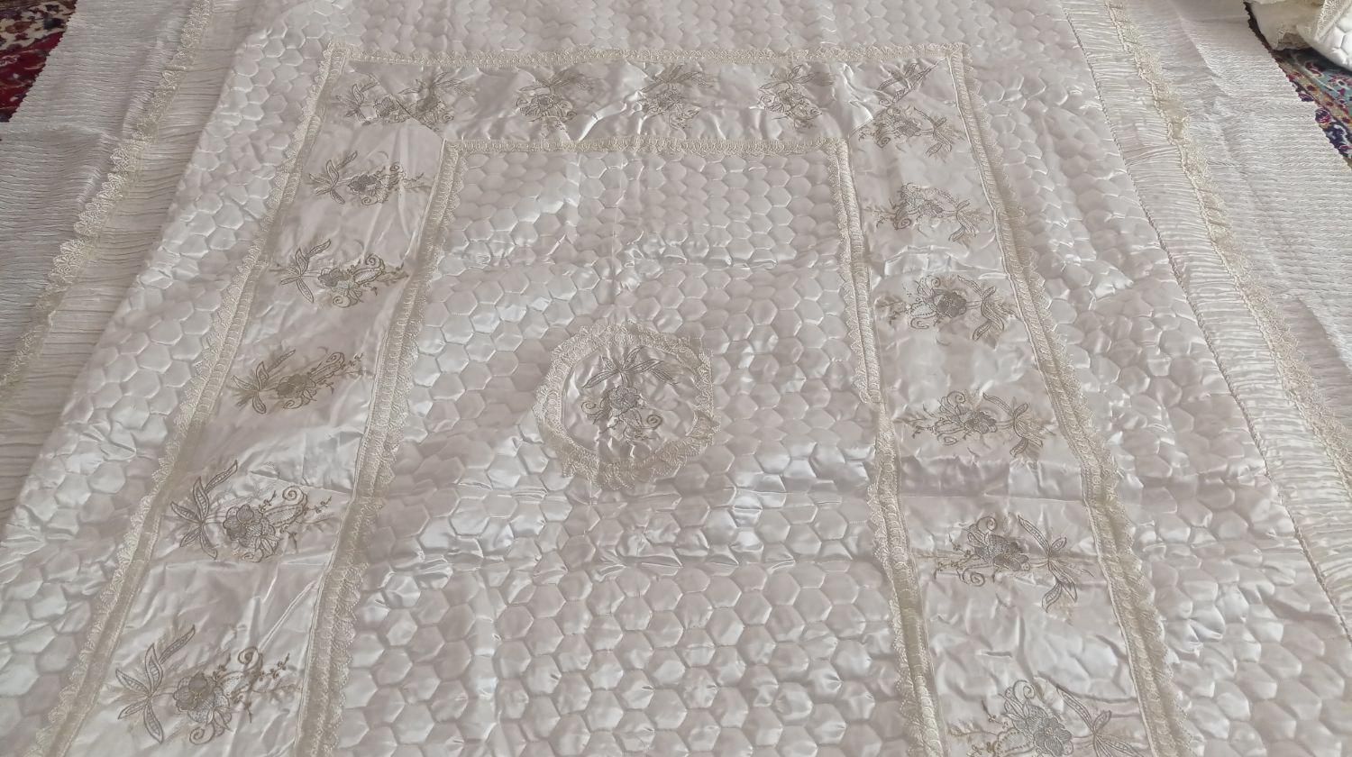 سرویس رو تختی. ۹تیکه بدون استفاده اکا|سرویس روتختی|همدان, |دیوار