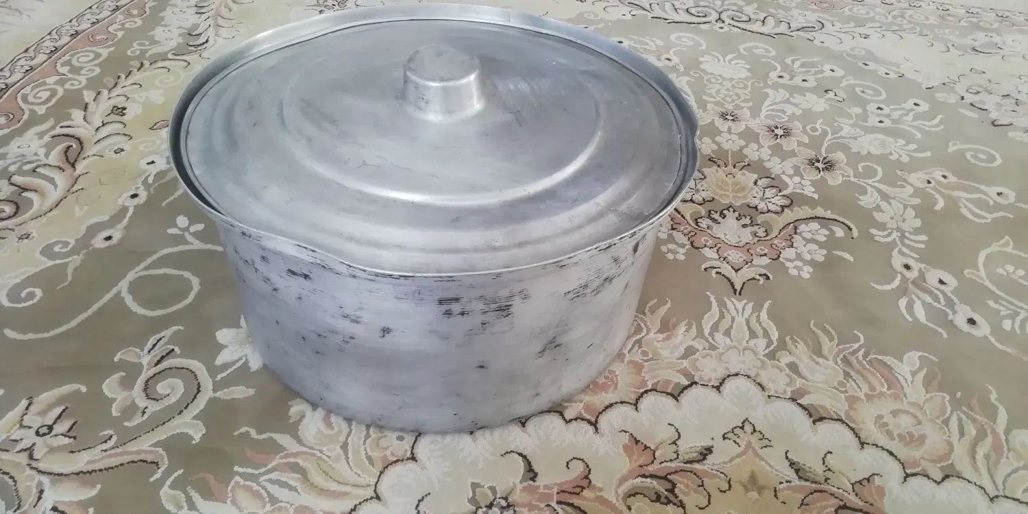 قابلمه روی بزرگ|ظروف پخت‌وپز|مشهد, هفت تیر (حافظ)|دیوار