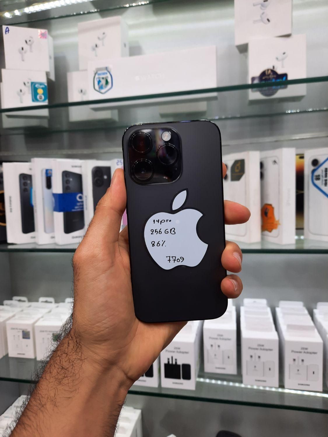 iPhone 14pro|موبایل|شیراز, ملاصدرا|دیوار