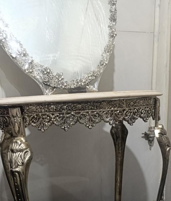 آینه و شمعدان و میز طرح نقره|بوفه، ویترین، کنسول|قم, نیروگاه|دیوار