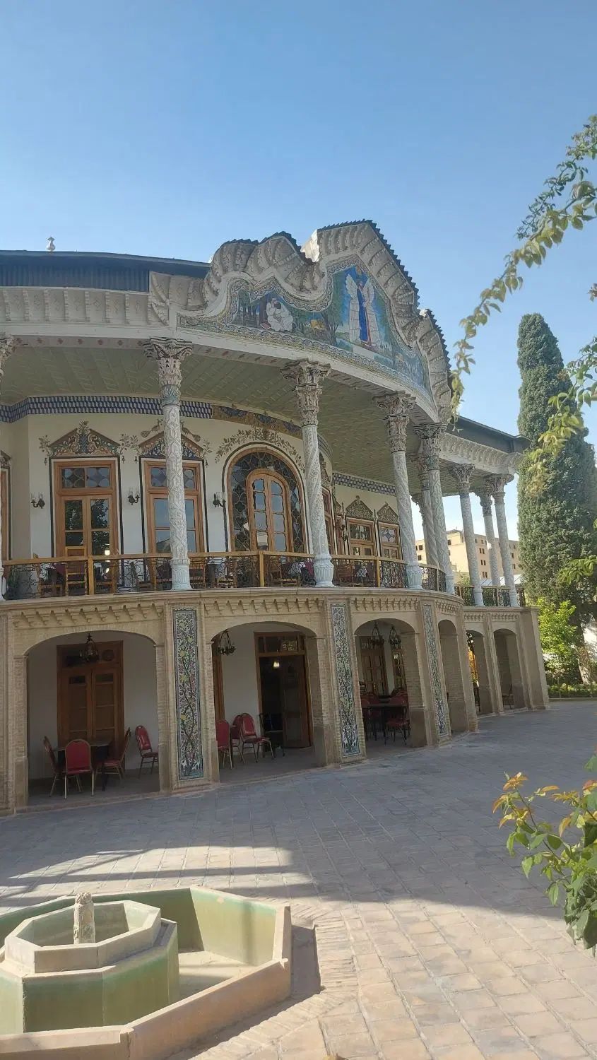 نیازمند ۲ نفر نقاش ساختمان ،وارد به بتونه کناف|استخدام معماری، عمران و ساختمانی|شیراز, سینما سعدی|دیوار