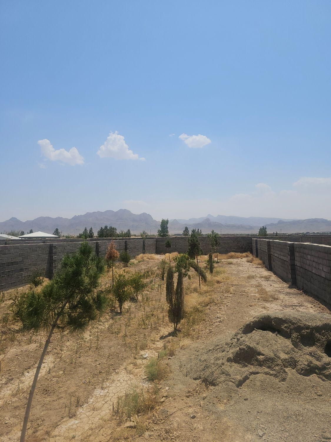 فروش باغ ۶۰۰ متری در جار روستای زغمار|فروش خانه و ویلا|اصفهان, بهارستان|دیوار