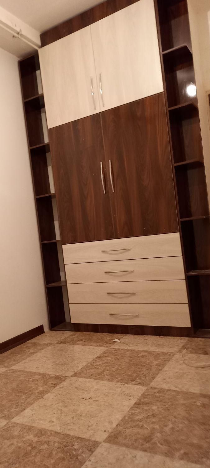 ساخت انواع کارها چوبی کابینت کمد دیواری ونصب قرنیز|خدمات پیشه و مهارت|کرمان, |دیوار