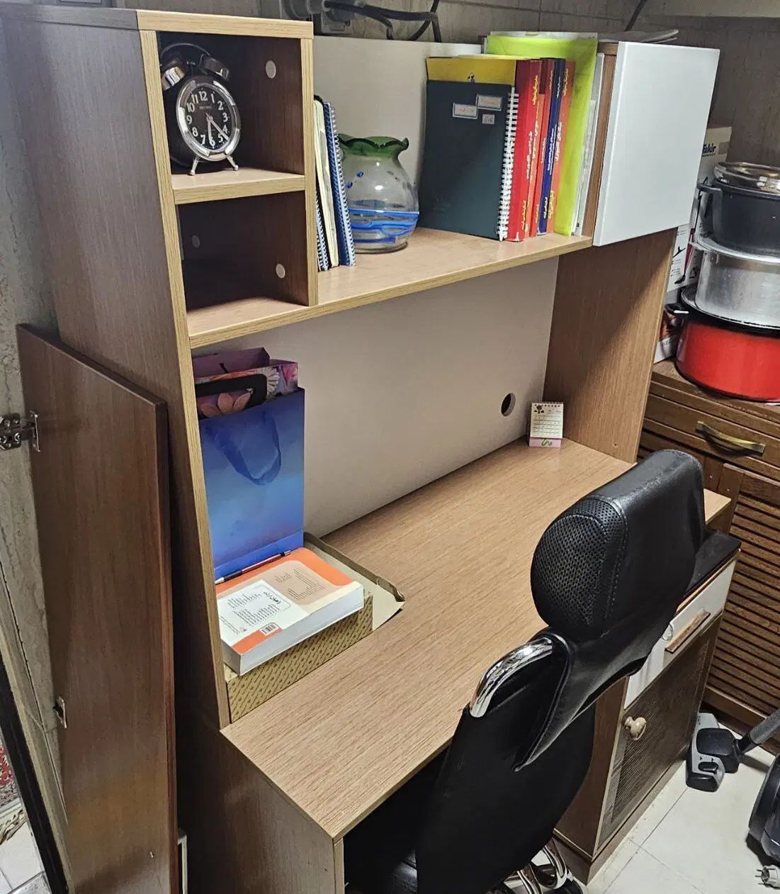 تخت‌خواب یکنفره و میزتحریر کتابخانه دار|تخت و سرویس خواب|تهران, بهارستان|دیوار