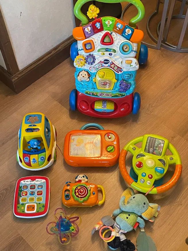 واکر و دوربین و اتوبوس و زبان لرنینگ وی تک vtech|اسباب و اثاث بچه|تهران, جنت‌آباد جنوبی|دیوار