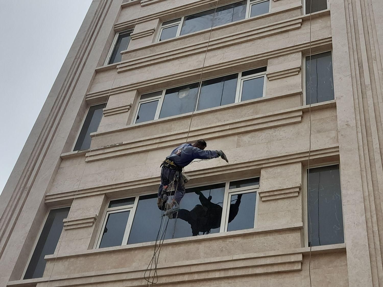 ropeacessپیچ رولپلاک اب بندوعایق کاری راپل نانوکار|خدمات پیشه و مهارت|رشت, معلم|دیوار