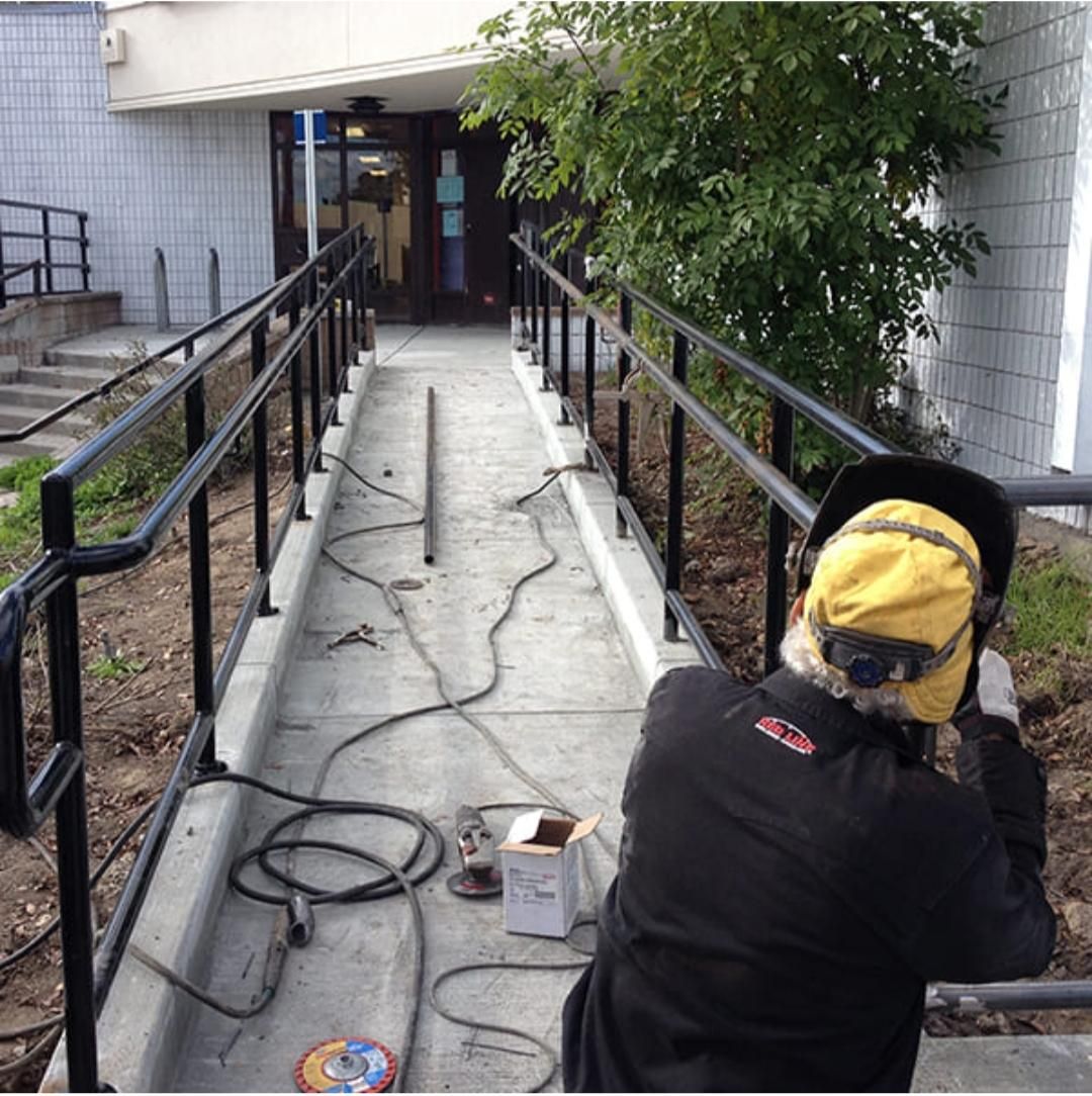 انجام جوشکاری سیار|خدمات پیشه و مهارت|بروجرد, |دیوار