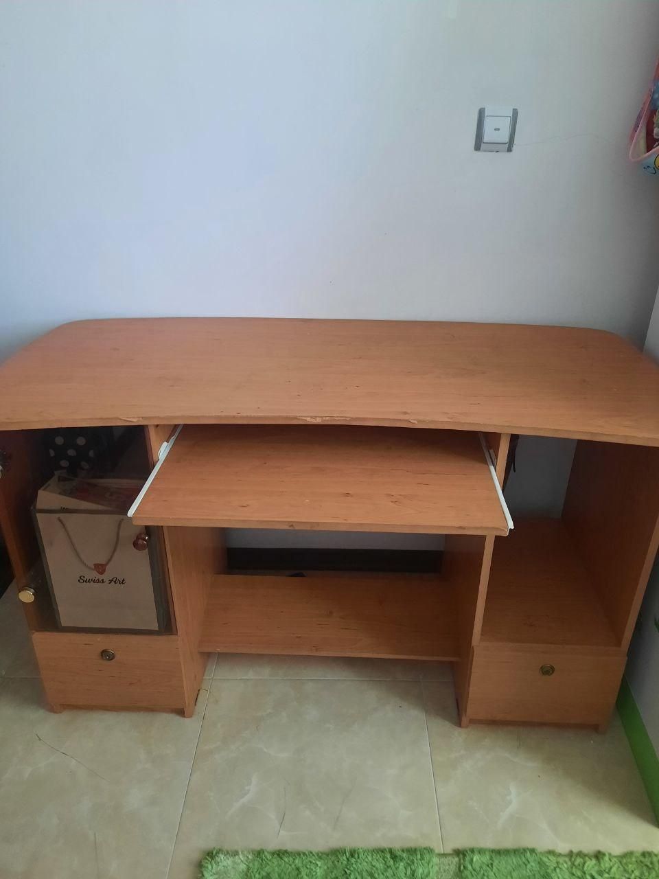 میز کامپیوتر|میز تحریر و کامپیوتر|بندر انزلی, معلم|دیوار