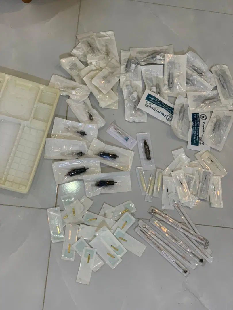 ۳عدستگاه تاتوصورت و۱عدستگاه پن روتاری برای بدن|آرایشگاه و سالن‌های زیبایی|کرج, باغستان|دیوار