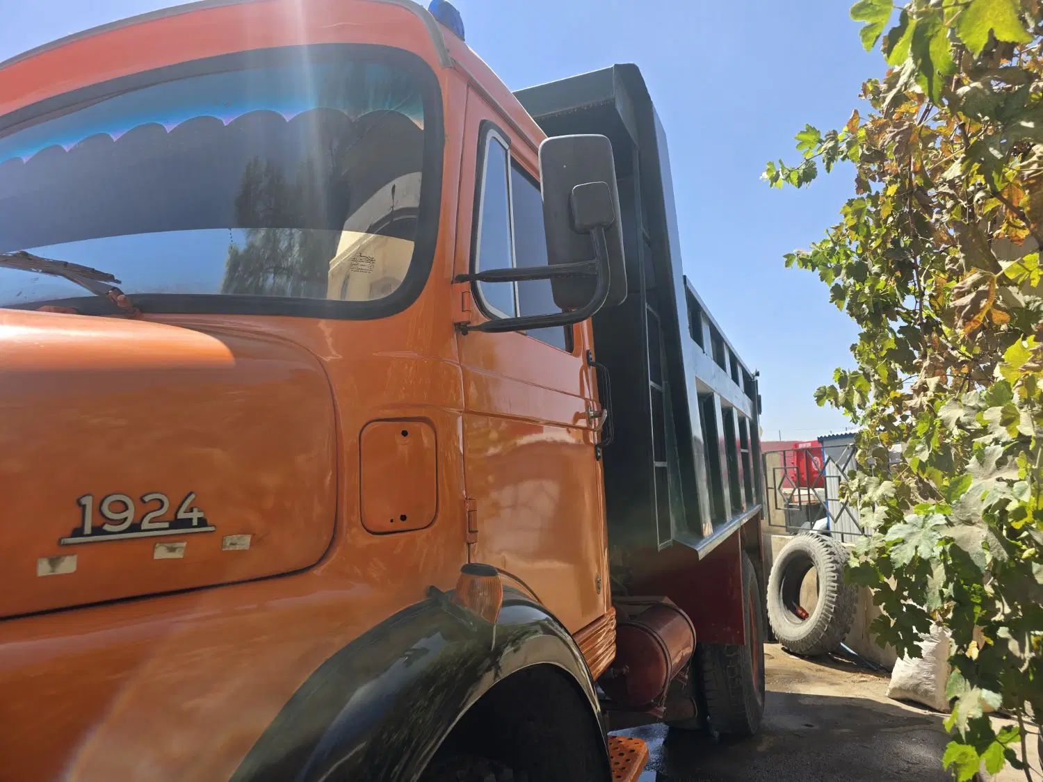 بنز۱۹۲۴کمپرسی مدل۱۳۶۳ ،ماشین آماده بکار|خودرو سنگین|مشهد, طرق|دیوار