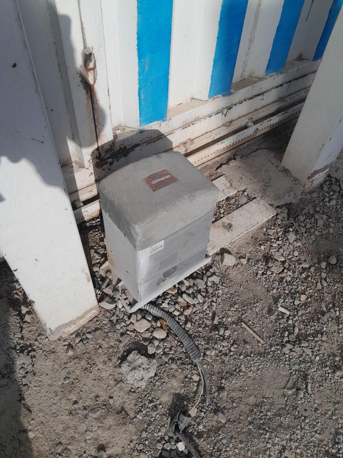 نصب و تعمیر انواع جک و درب اتوماتیک|خدمات پیشه و مهارت|چهارباغ, |دیوار