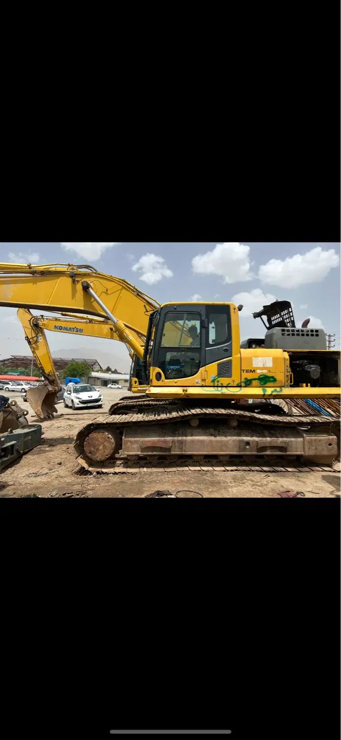 فروش دو دستگاه بیل کوماتسو۳۰۰ و ۴۵۰|ماشین‌آلات صنعتی|تهران, پاسداران|دیوار