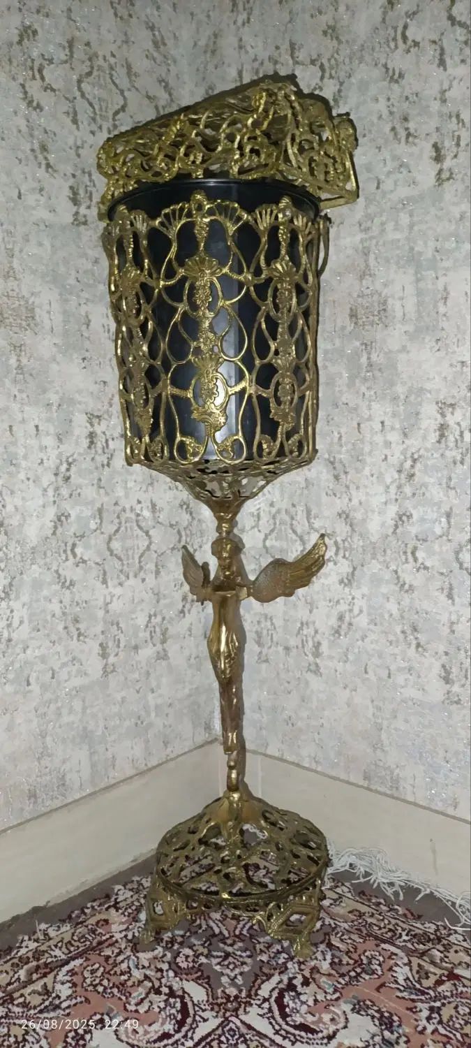سطل و جادستمال کاغذی  پایه فرشته برنز برنجی برنزی|صنایع دستی و سایر لوازم تزئینی|ری, منصوریه منگل|دیوار