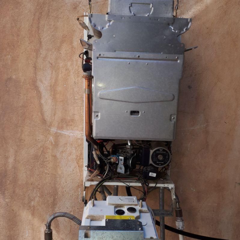 تعمیر ونصب ،انواع آبگرمکن،پکیج،اسپلیت|خدمات پیشه و مهارت|کرمان, |دیوار