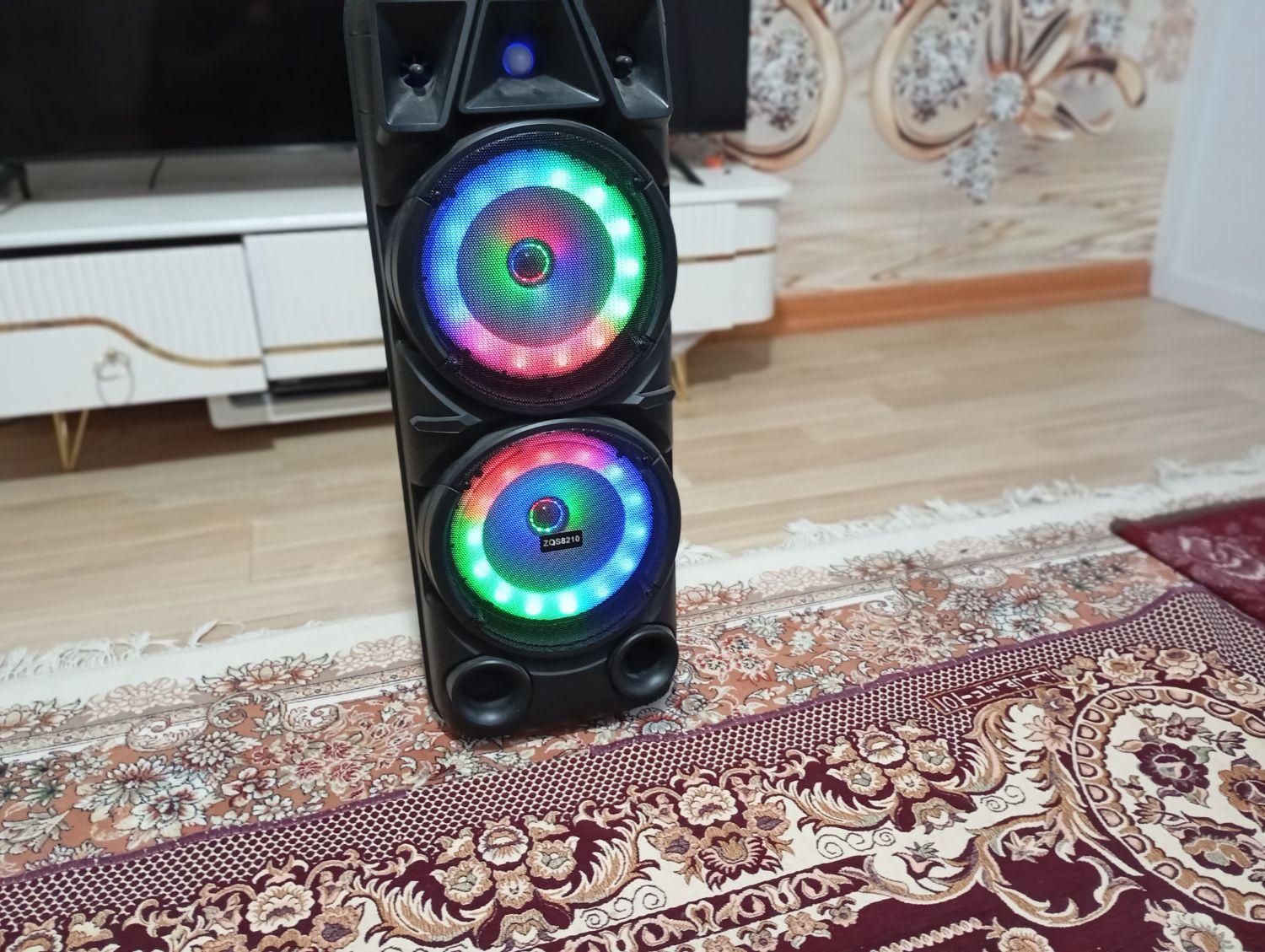 اسپیکر مدلzQs8210 مموری خور +کنترل. کارکرده و تمیز|پخش‌کننده همراه|تبریز, |دیوار