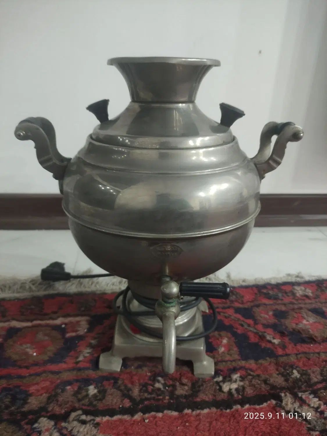 سماور برقی برنجی قدیمی|کلکسیون اشیاء عتیقه|تهران, تولید دارو|دیوار