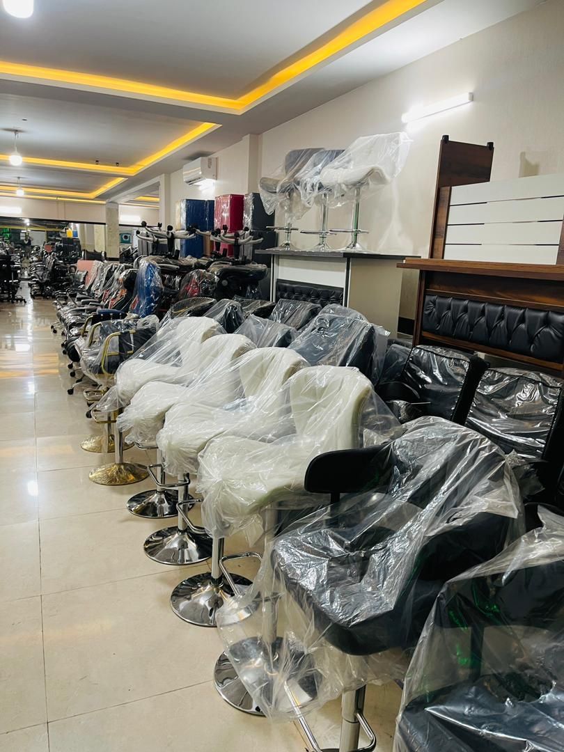 صندلی اپنی و کارمندی اداری مناسب پشت میز|مبلمان اداری|مشهد, شهید مطهری|دیوار