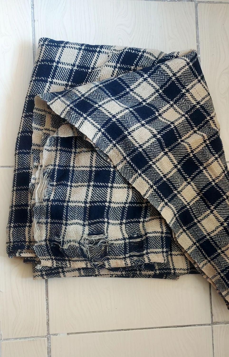 موج و رختخواب پیچ قدیمی|گلیم، جاجیم، گبه|سنندج, |دیوار