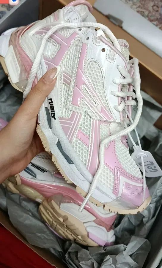 کتونی بلنسیاگا runner|کیف، کفش، کمربند|تهران, شهید رجایی|دیوار