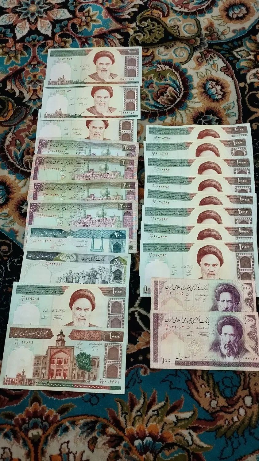 ۲۱ اسکناس بانکی که ۸ عدد ۱۰۰ تومانی هم سری هست|کلکسیون سکه، تمبر، اسکناس|شیراز, کوشک میدان|دیوار
