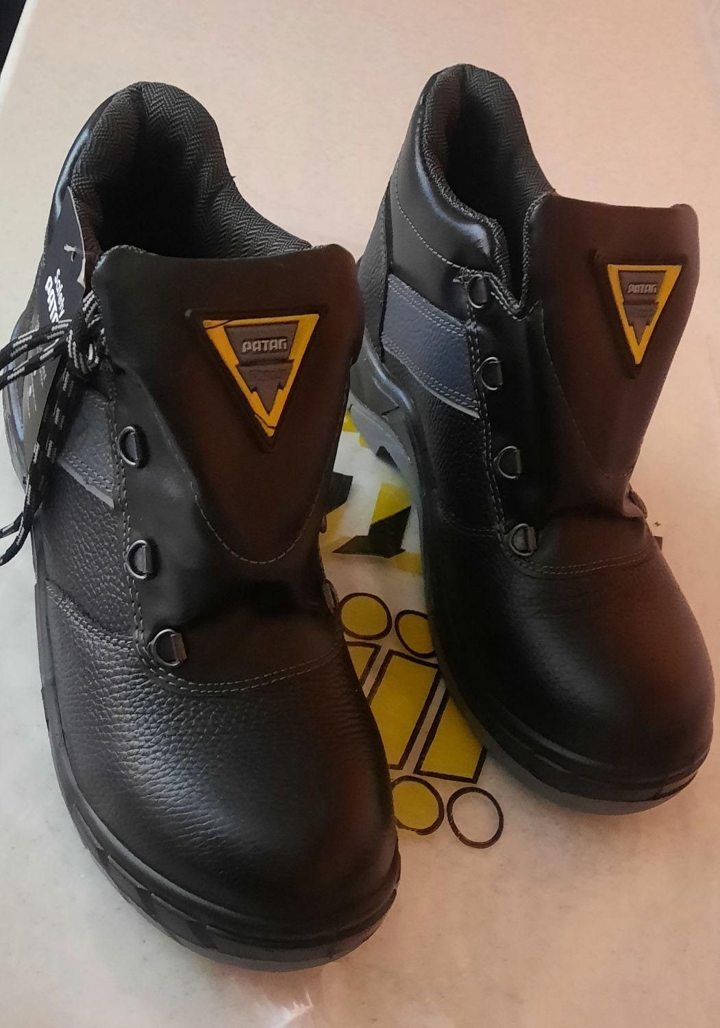 کفش ایمنی|کیف، کفش، کمربند|جم, |دیوار