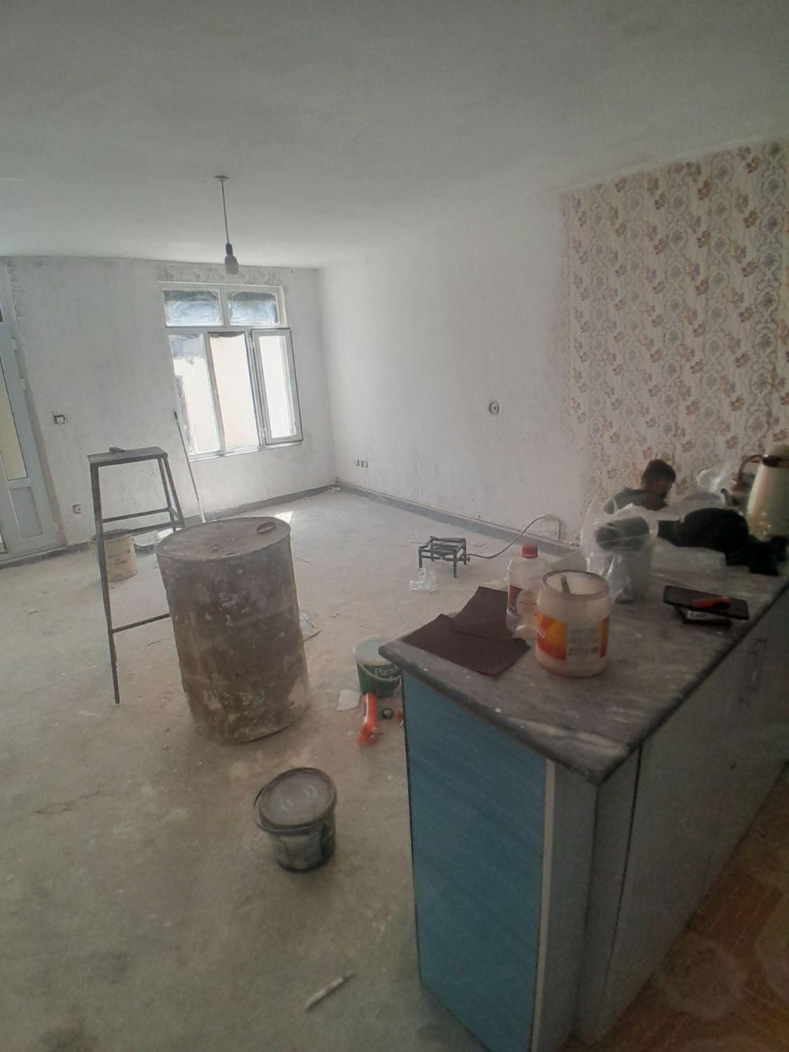 نقاشی ورنک امیزی ساختمان. احدی.|خدمات پیشه و مهارت|اردبیل, |دیوار