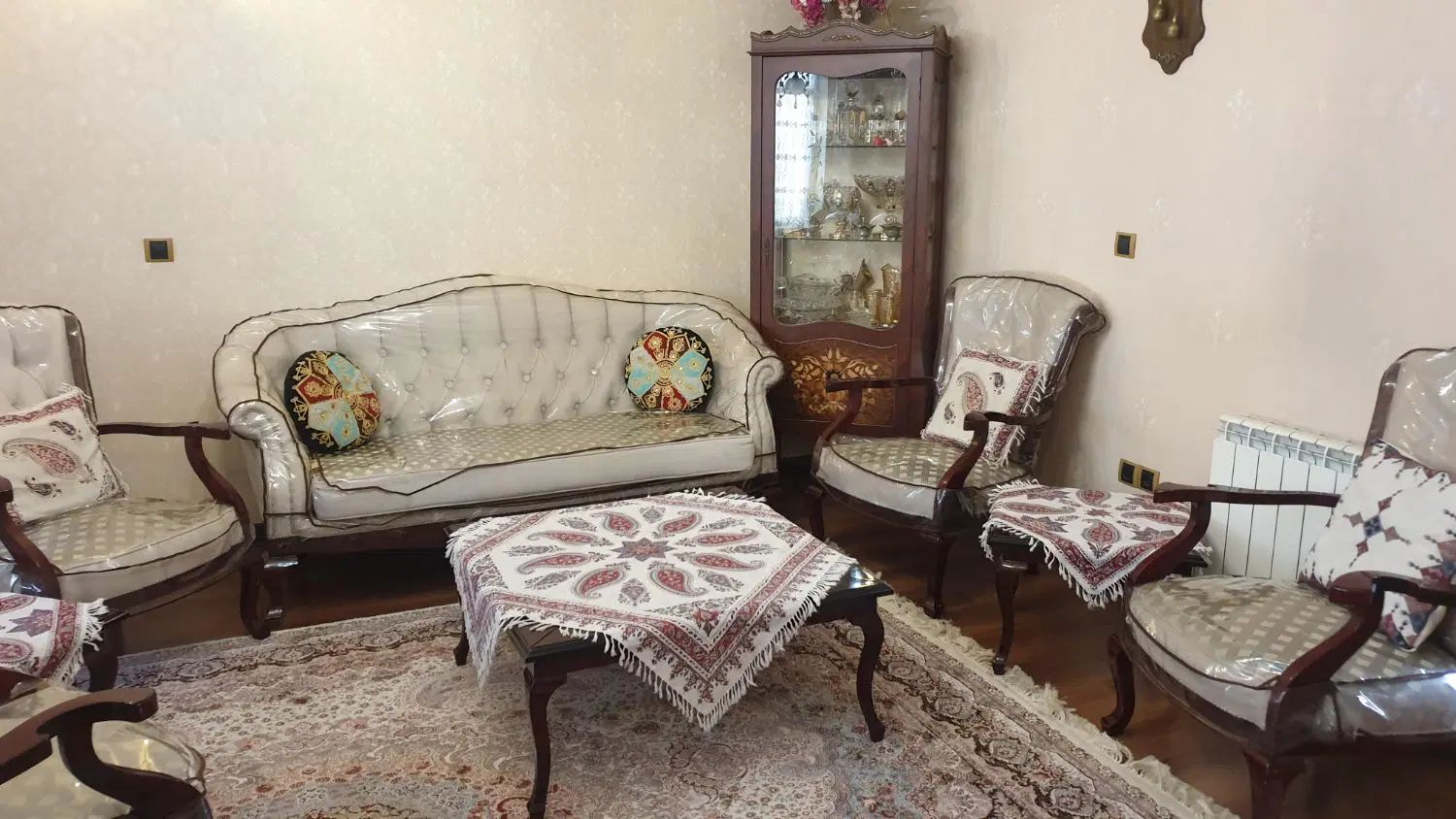 مبلمان و نهارخوری کلاسیک|مبلمان خانگی و میز عسلی|تهران, سازمان برنامه جنوبی|دیوار