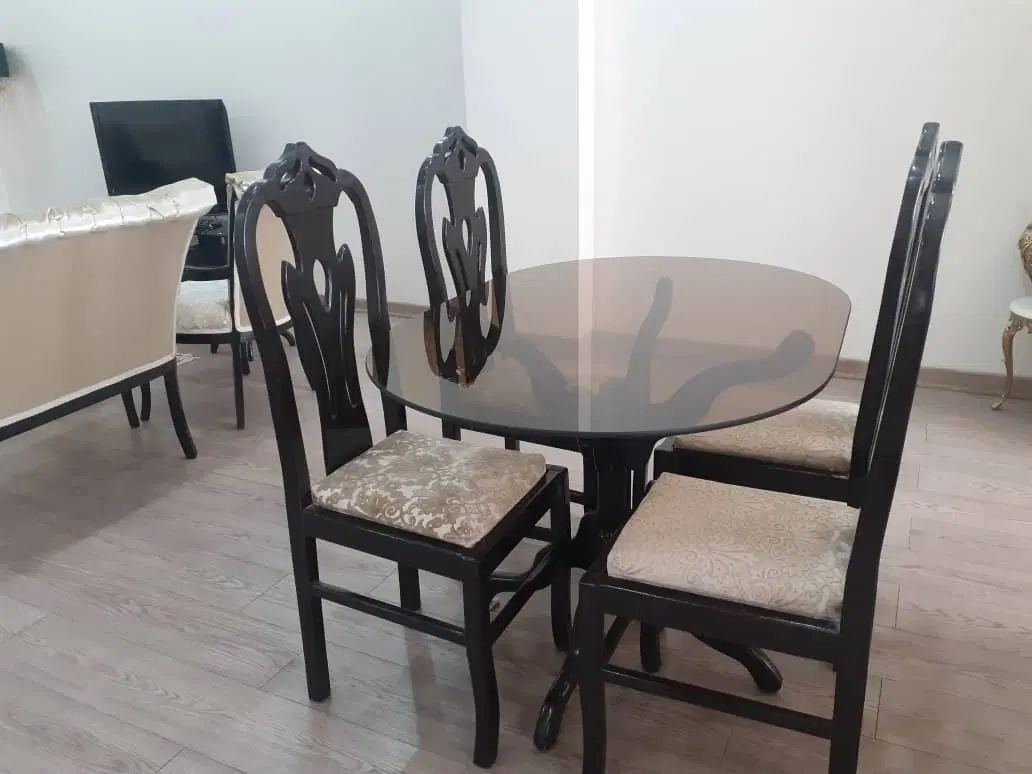 مبلمان ۸ نفره همراه بامیز + میز ناهارخوری ۴نفره|مبلمان خانگی و میز عسلی|تهران, شهرآرا|دیوار