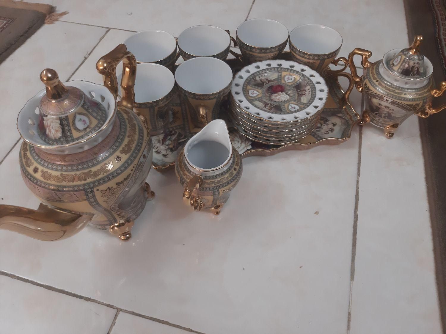 دکوری وپذیرایی فلورانس اصل|کلکسیون اشیاء عتیقه|ری, شهید غیوری (ابن باویه)|دیوار