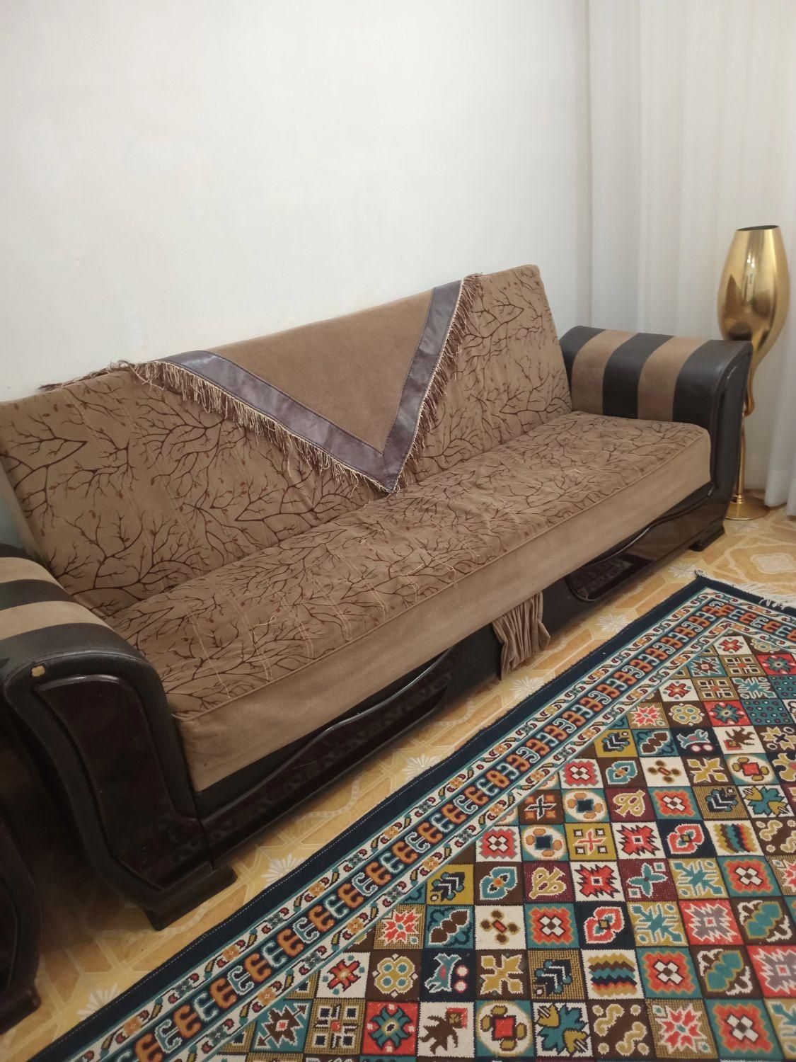 مبل تخت خواب شو ۱۰ نفره|مبلمان خانگی و میز عسلی|رشت, جماران|دیوار