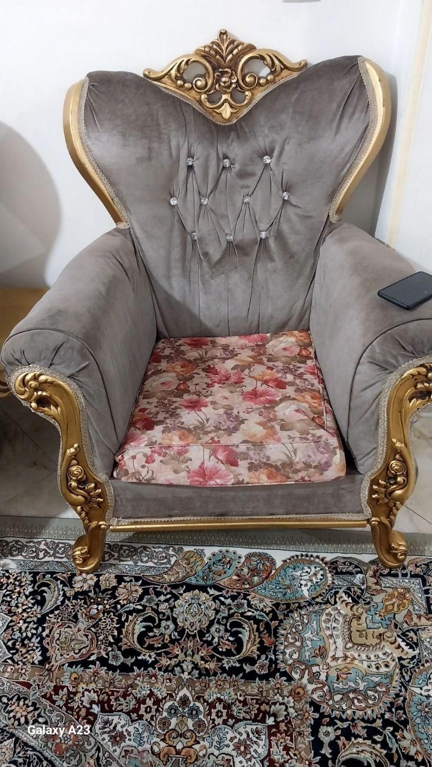 مبل ۷نفره طرح سلطنتی|مبلمان خانگی و میز عسلی|اسلامشهر, شهرک لاله|دیوار