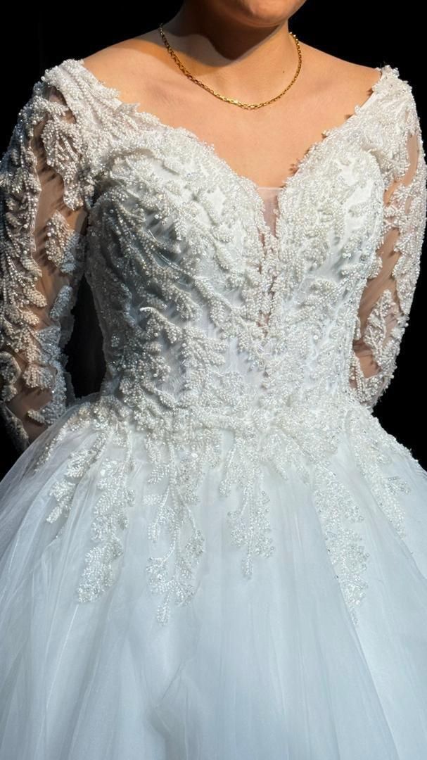 فروش تعدادی لباس عروس،تور سر،تاج|لباس|شیراز, ستارخان|دیوار