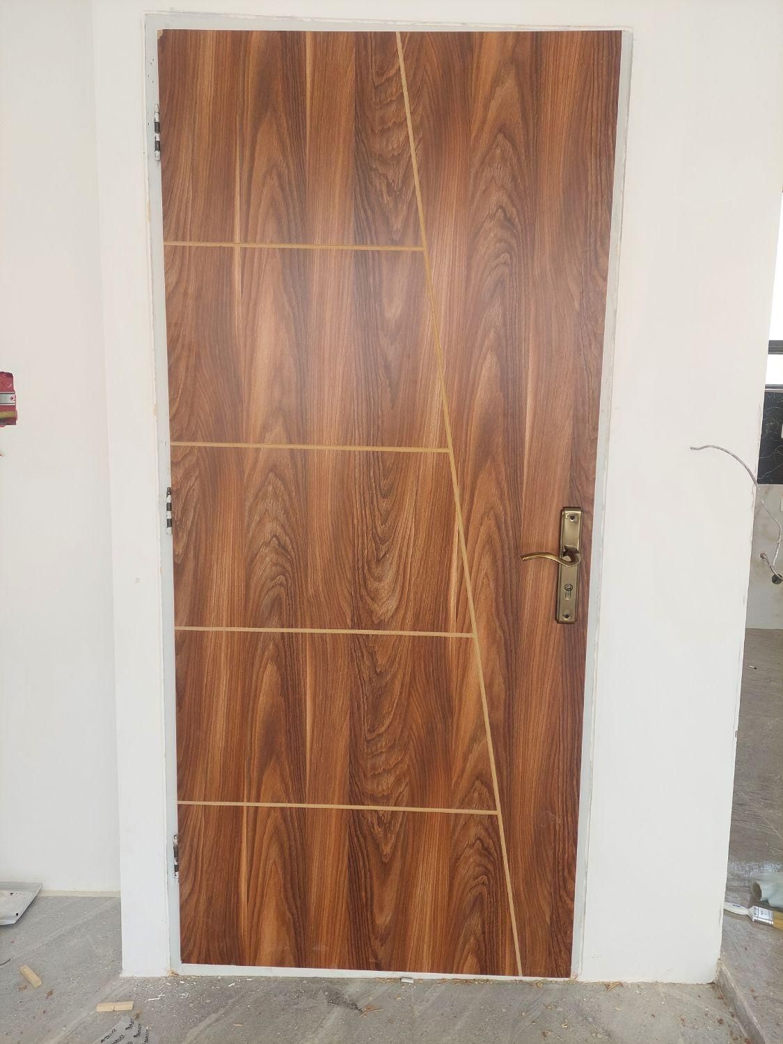 نصب انواع درب و چهارچوب چوبی|خدمات پیشه و مهارت|یزد, |دیوار