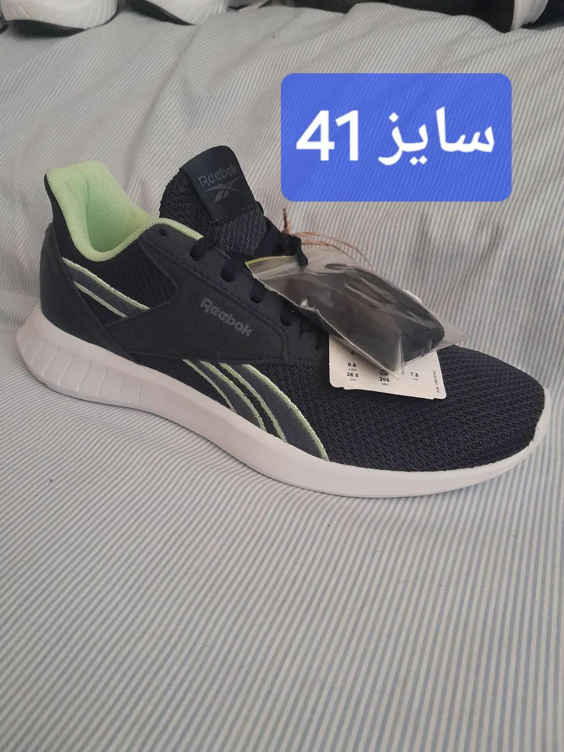 فروش چند جفت کتونی ریبوک کیفیت ویتنام|کیف، کفش، کمربند|اصفهان, کوی امام جعفر صادق|دیوار